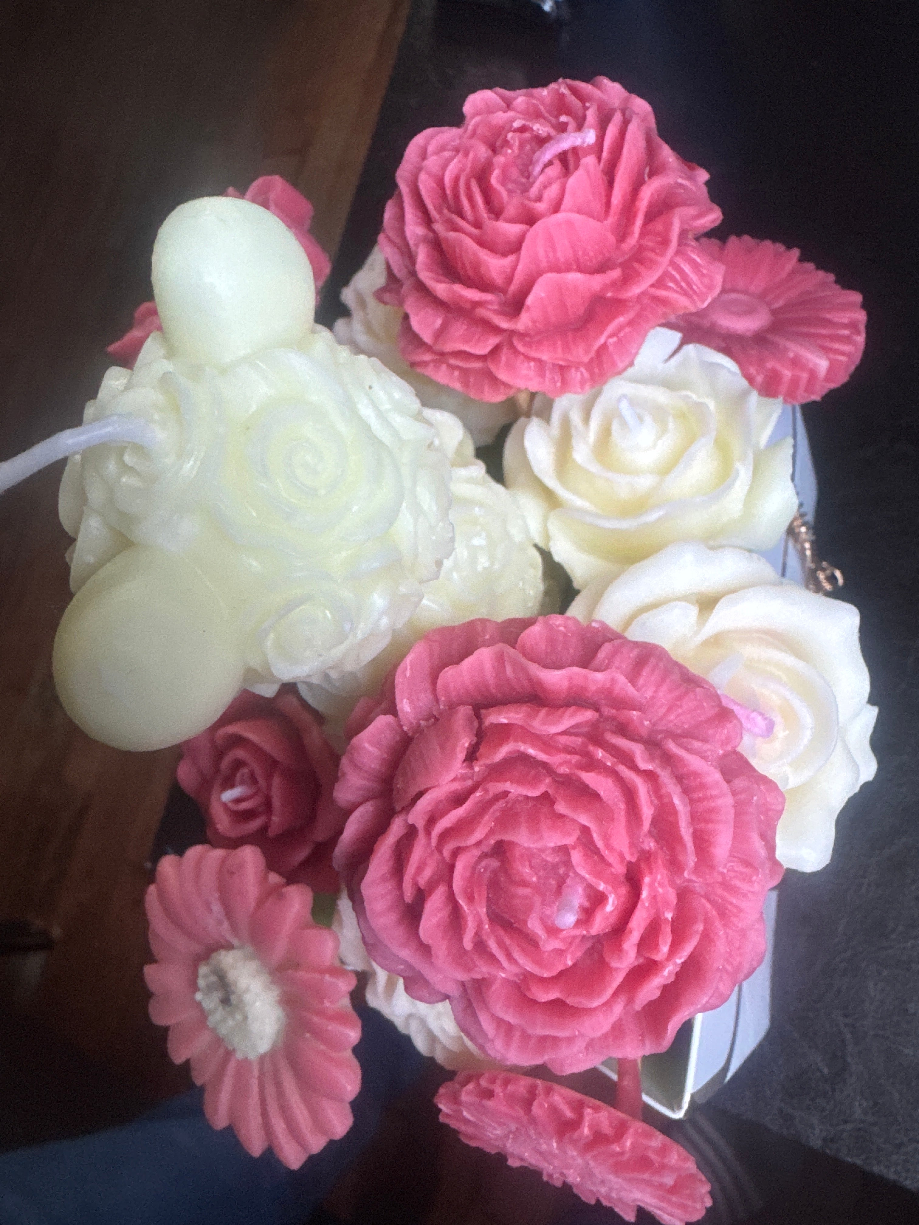 Bouquet de Velas Artesanales — Osito y Rosas